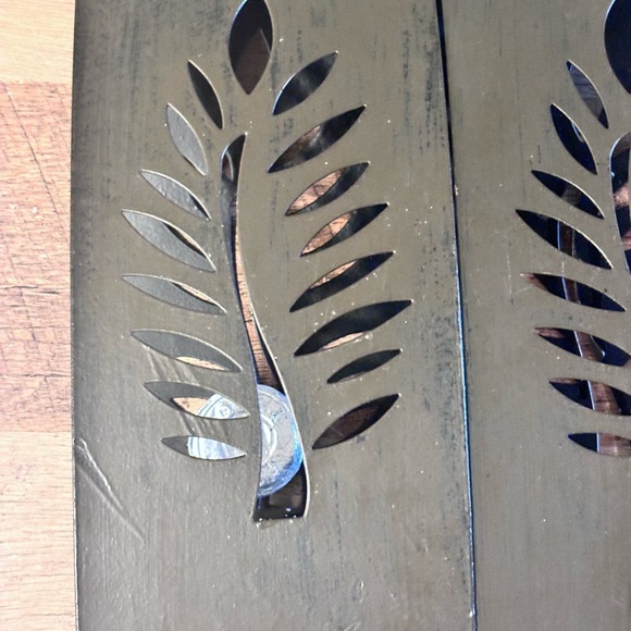 Set of Two Dark Bronze Metal Distressed Leaf Design Candle Holders w/Tea Lights - Picture 6 of 9